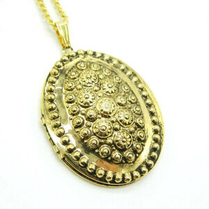 Pennys Art Nouveau Style Photo Locket Gold Tone